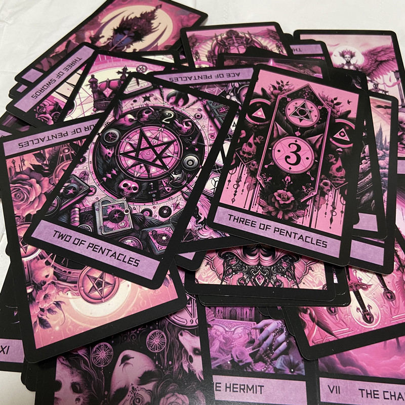 Baraja de Tarot Gótica Rosa de - Tarot Cards Deck With Guidebook reseña y precio